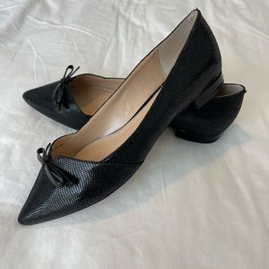 WHBM White House Black Market Jenn Black Flats size 6 NWOT